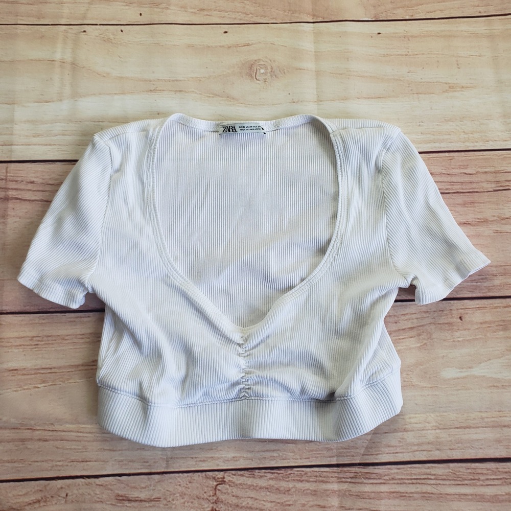 Zara Ribbed Ruched V-Neck Crop Top Womens Medium White Short Sleeve Slim Fit